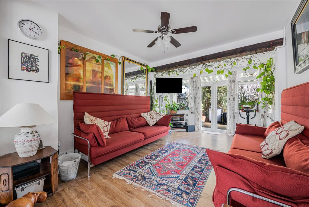 Property photo 3 of 21 Picture No. 25