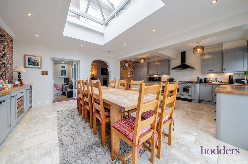 Property photo 1 of 21 Ec5216E4-1c39-410...