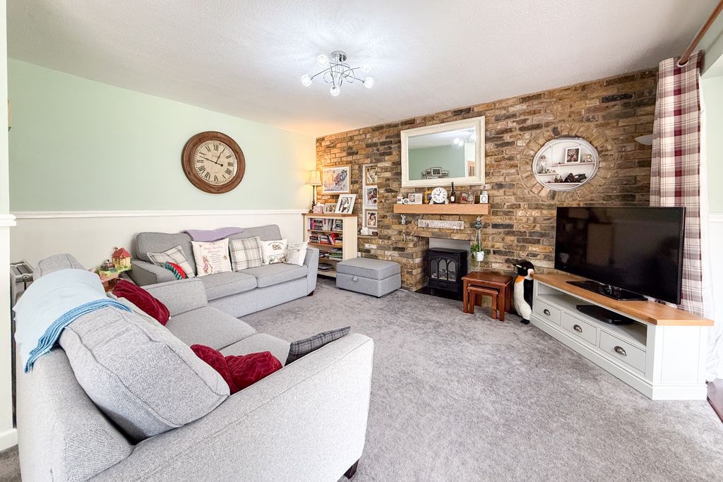 Property photo 2 of 19 4723295