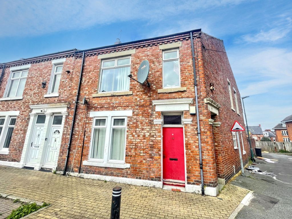 Property photo 1 of 8