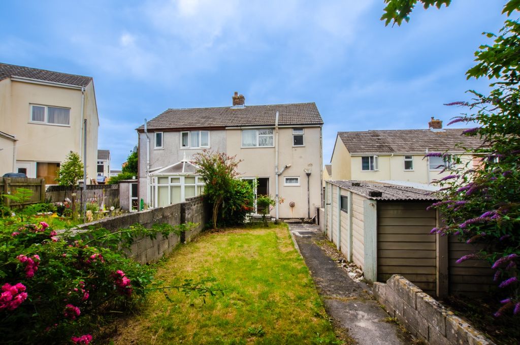 Property photo 3 of 11 79 Margaret Crescent Tps Bodmin Branch 01208 87272