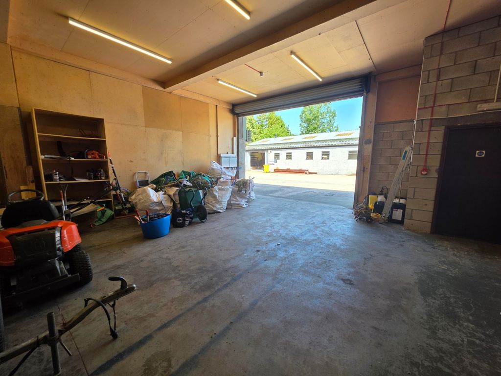 Property photo 3 of 3