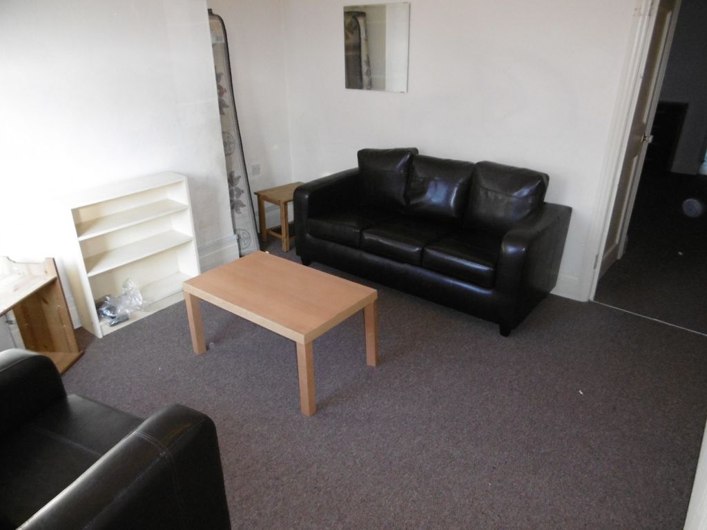 Property photo 2 of 10 (Main)