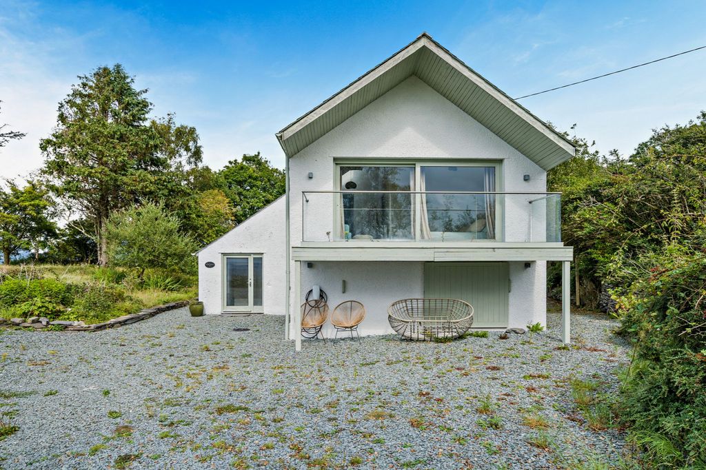 Property photo 2 of 25 Copp Cross, Kirkby-In-Furness La17 7Xz