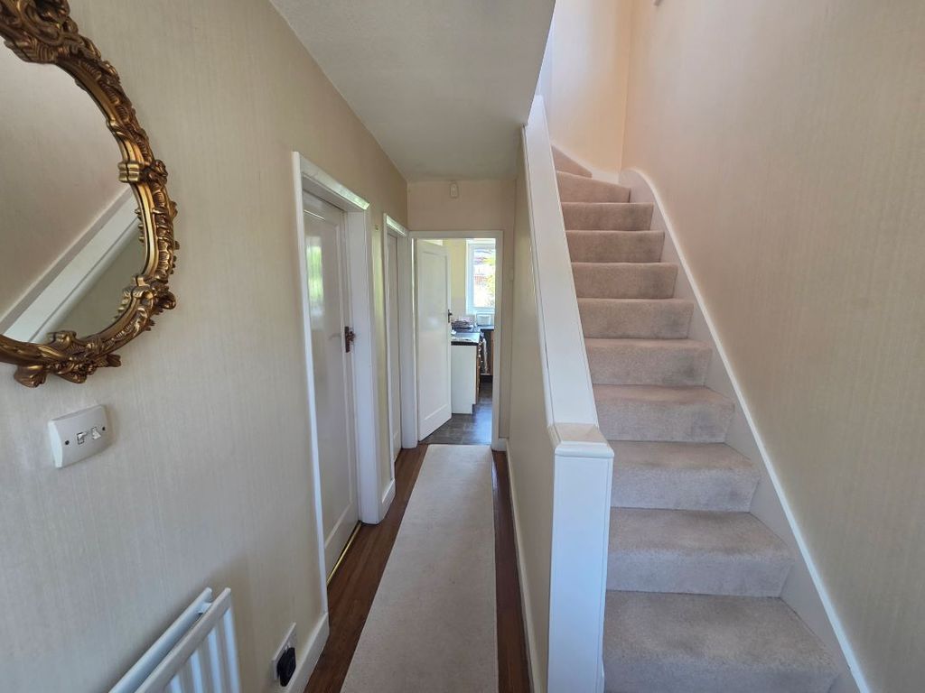 Property photo 2 of 27