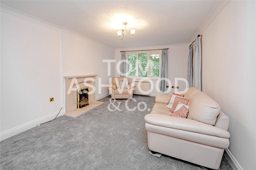 Property photo 3 of 15 Picture No. 11
