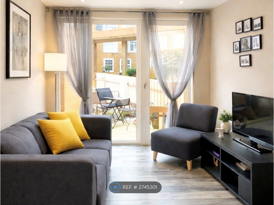 Property photo 1 of 9 Living Room With Patio Doors