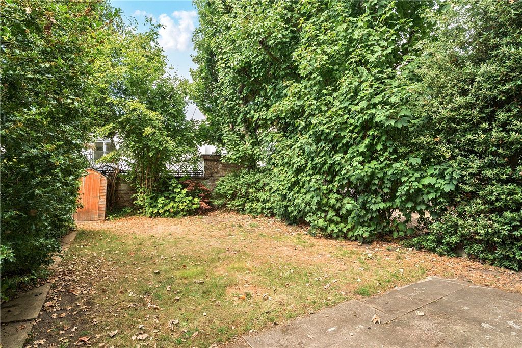 Property photo 3 of 15 Picture No. 18