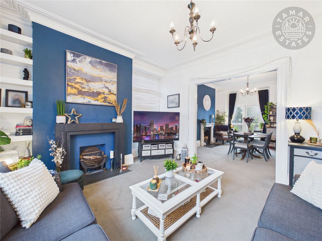 Property photo 2 of 23 Lounge/Dining Room