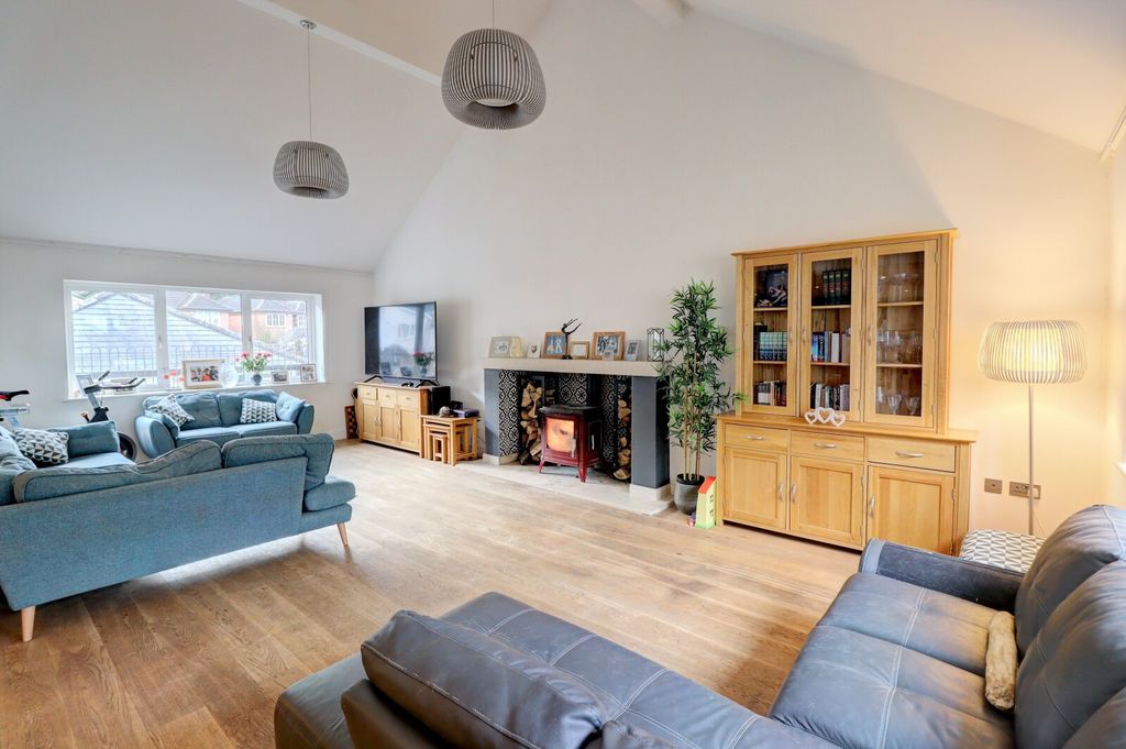 Property photo 3 of 17 Picture No. 04