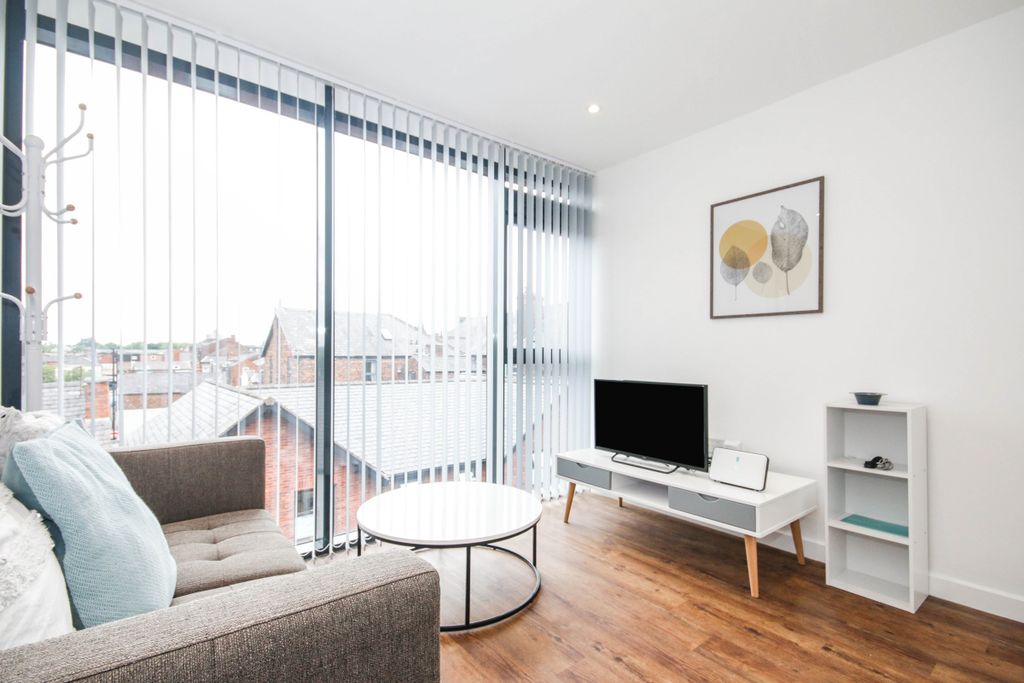 Property photo 2 of 8