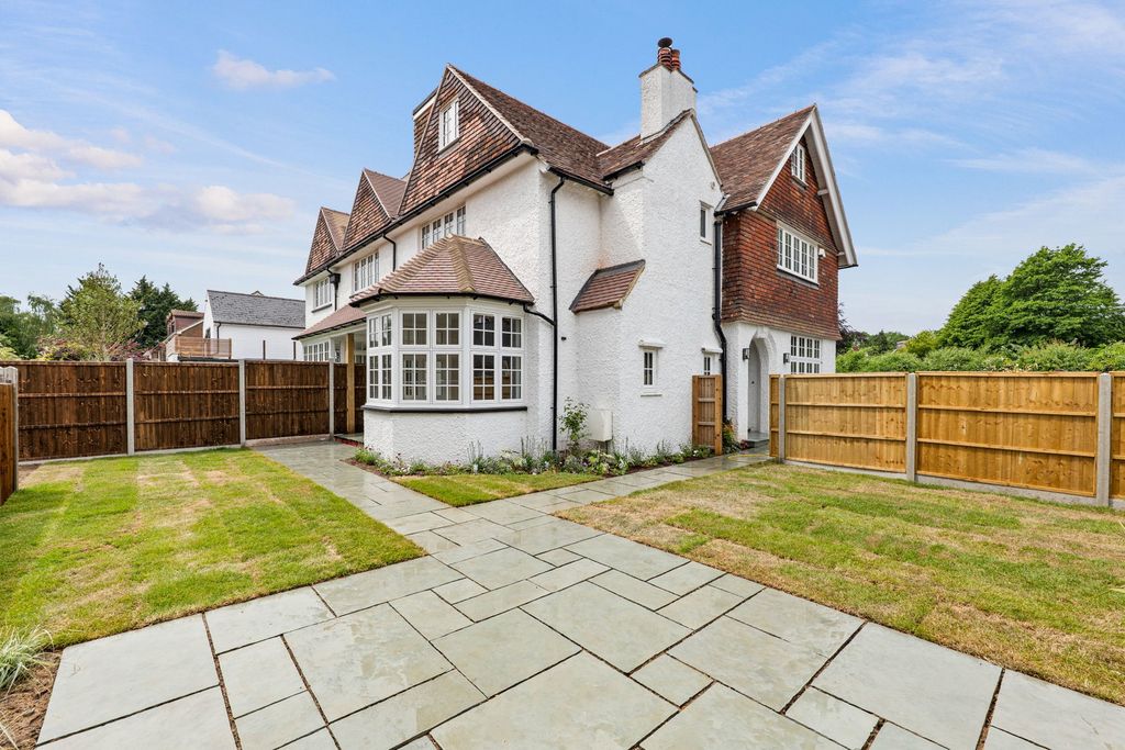 Property photo 1 of 28