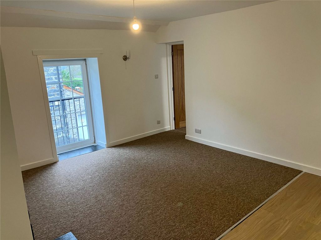 Property photo 2 of 7 Picture No. 03