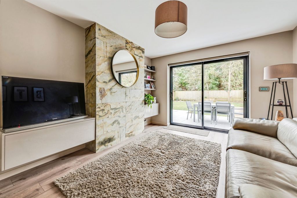 Property photo 3 of 23