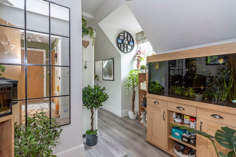 Property photo 2 of 16 Photo 6