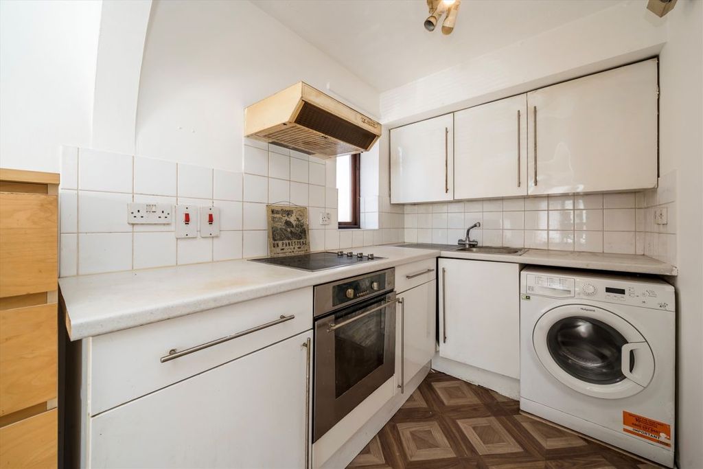 Property photo 2 of 4