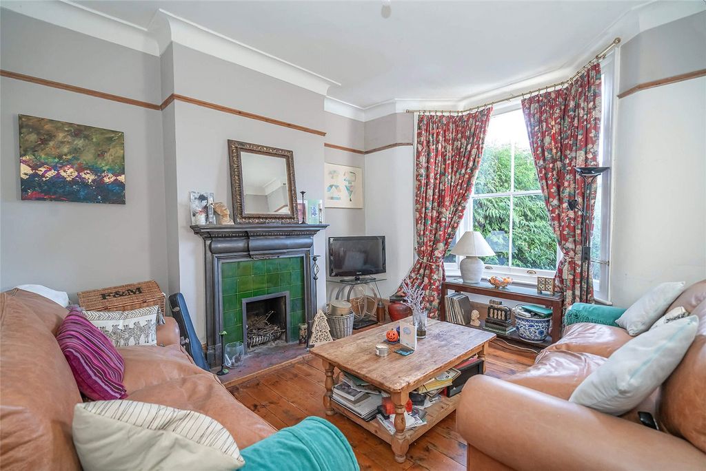 Property photo 2 of 19 Front Reception A