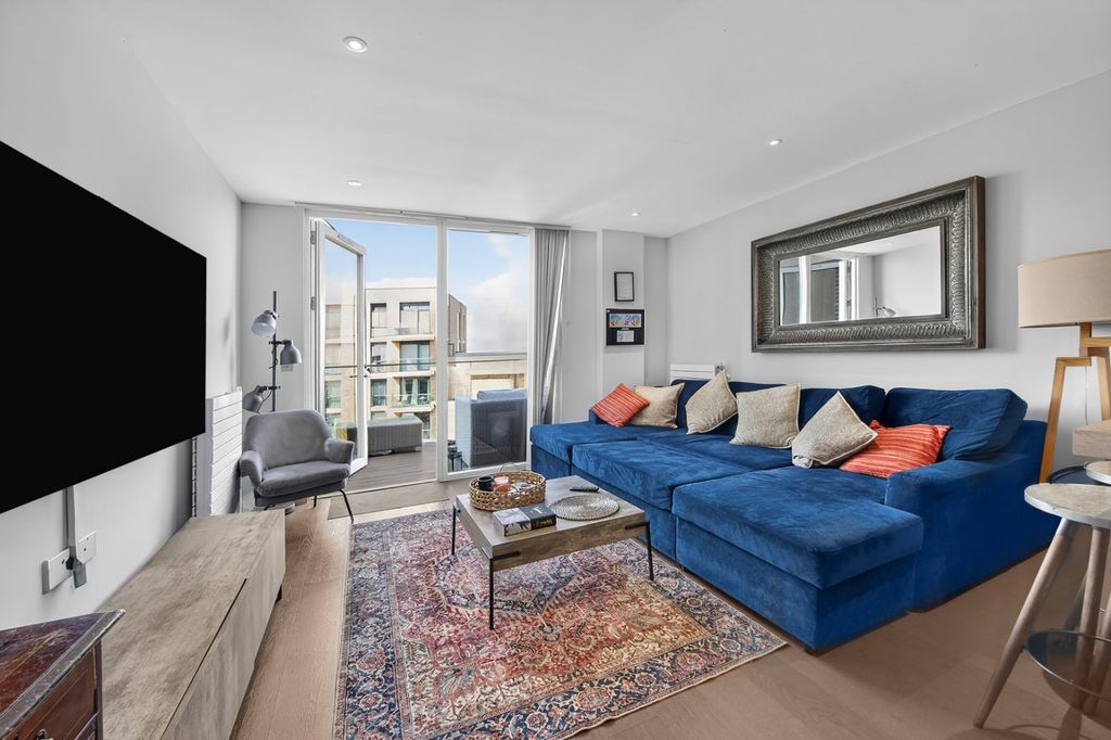 Property photo 3 of 8