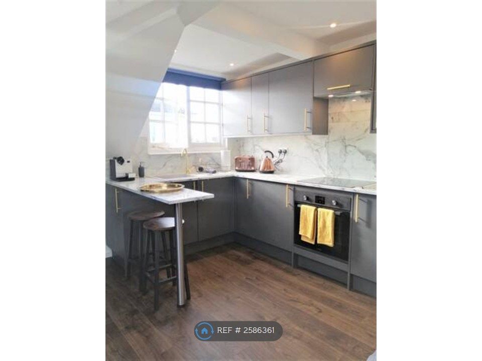 Property photo 2 of 26