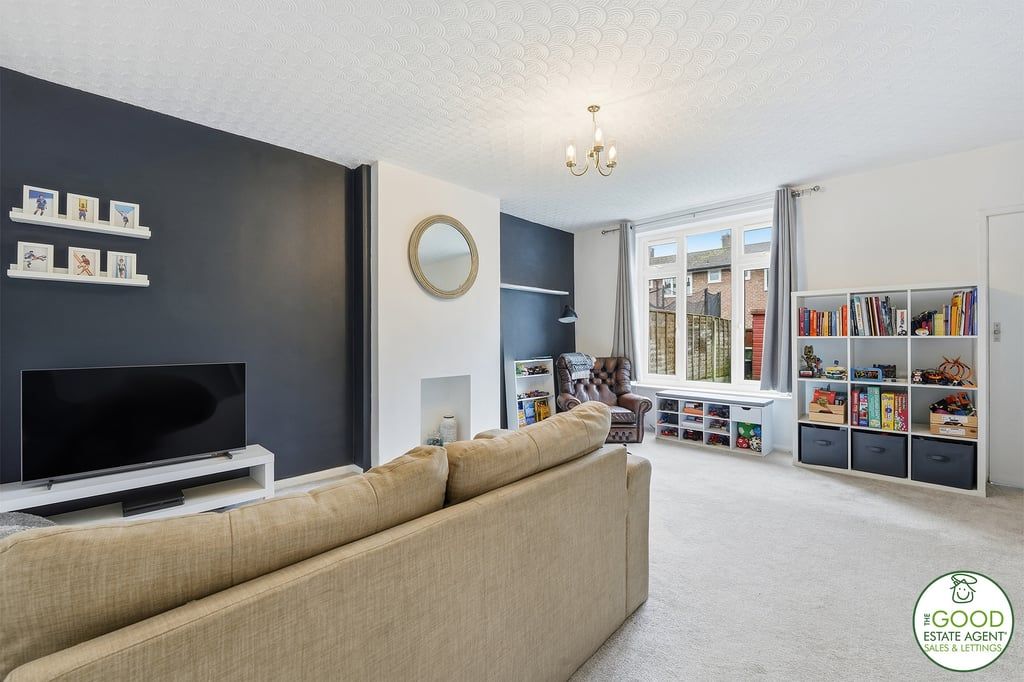 Property photo 2 of 17