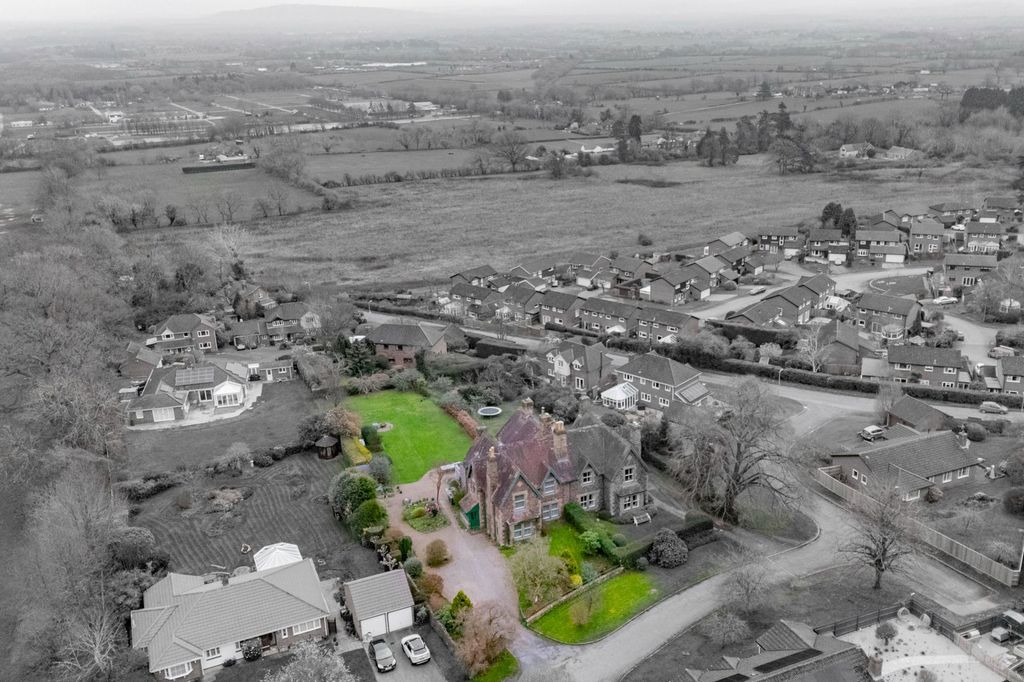 Property photo 3 of 33