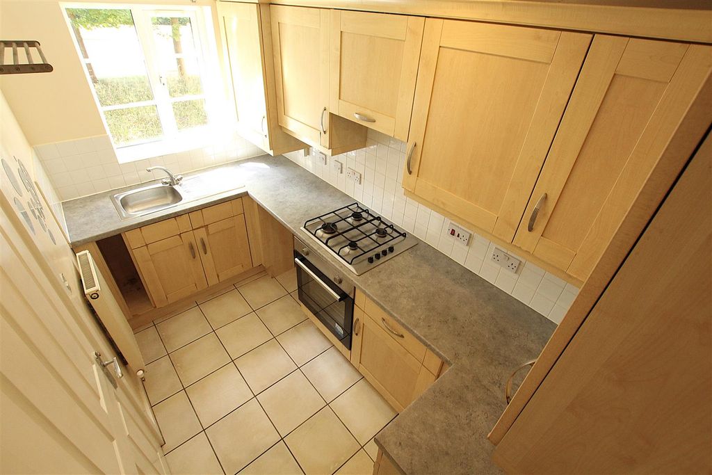 Property photo 2 of 7 Kitchen