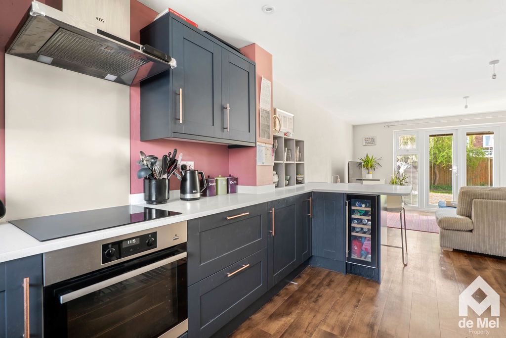 Property photo 3 of 13 Photo 9