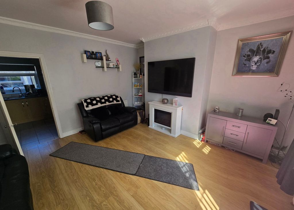 Property photo 2 of 18