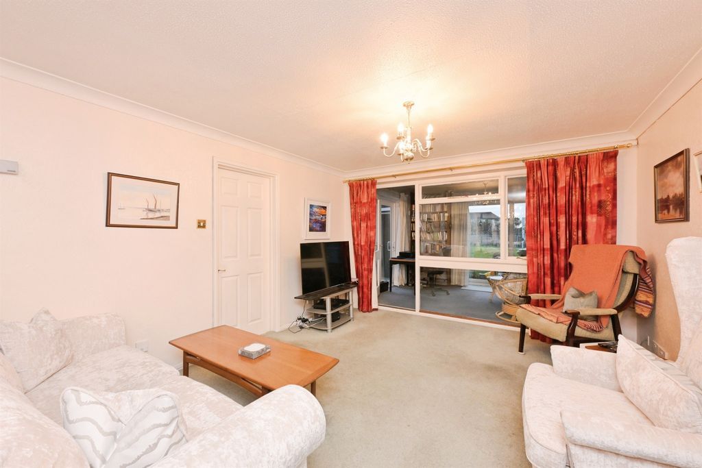 Property photo 2 of 14