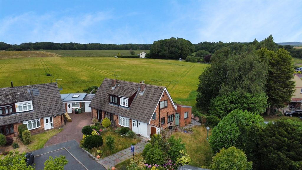 Property photo 2 of 21 Knowsley View For Sale