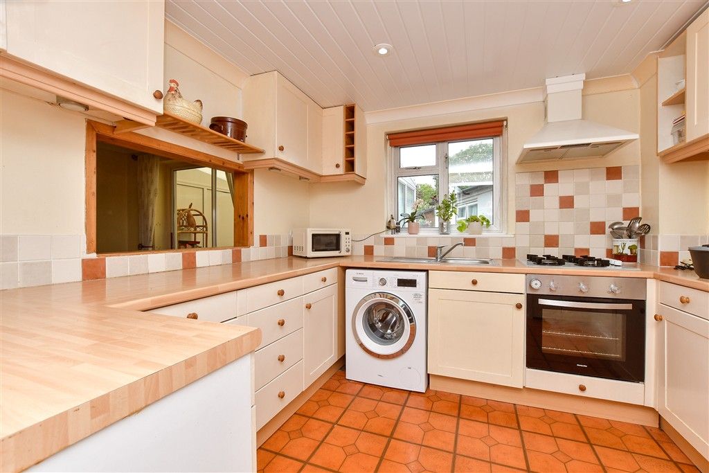 Property photo 3 of 14 Kitchen