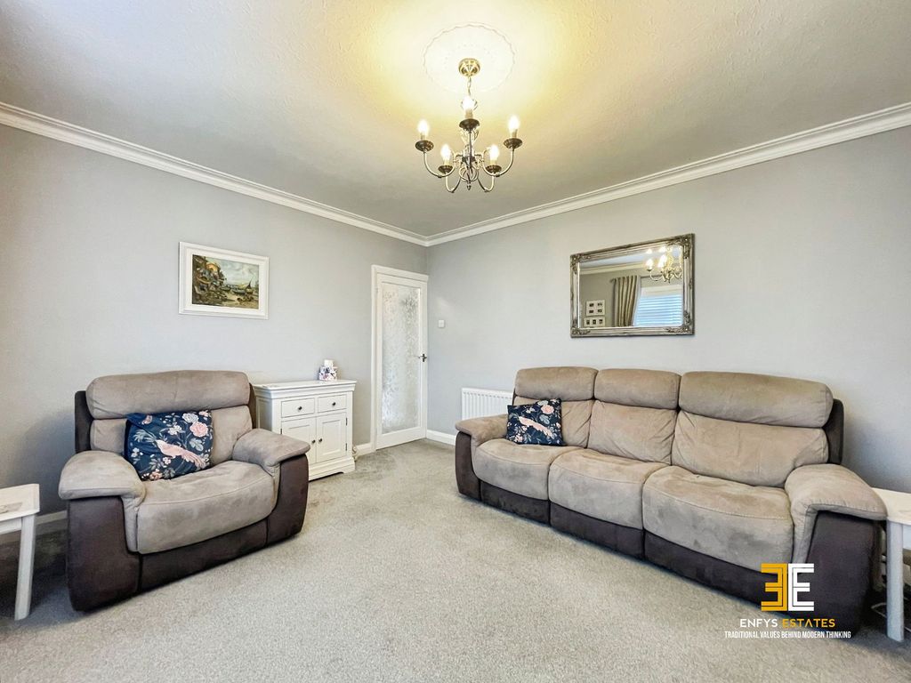 Property photo 3 of 36