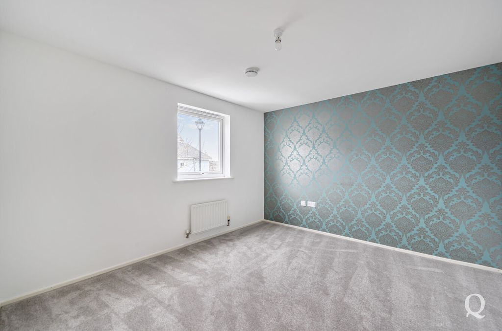 Property photo 3 of 15 0Df41599-A24d-428...