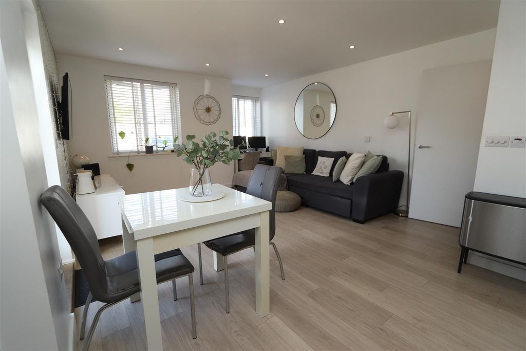 Property photo 3 of 10 Img_5466.Jpg