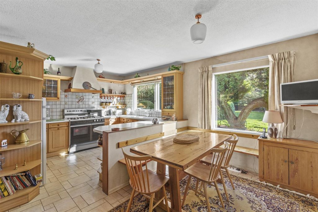 Property photo 3 of 20