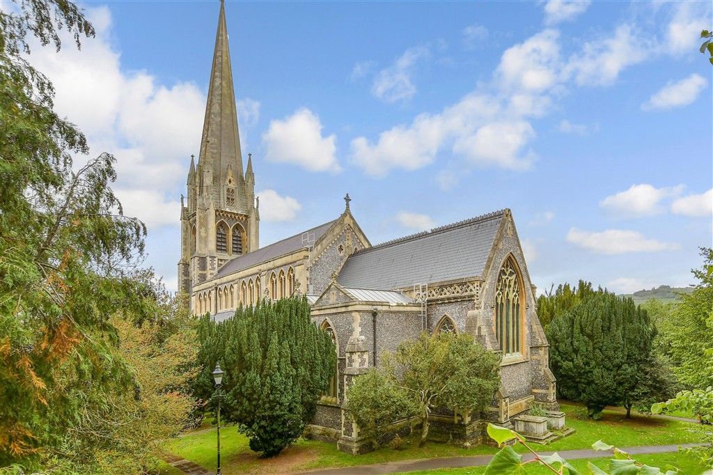 Property photo 3 of 16 Surrounding Area