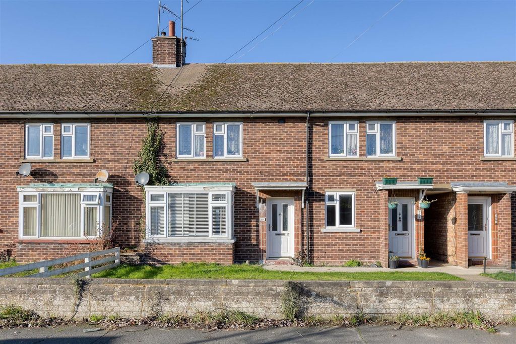 Property photo 1 of 17 Front Aspect