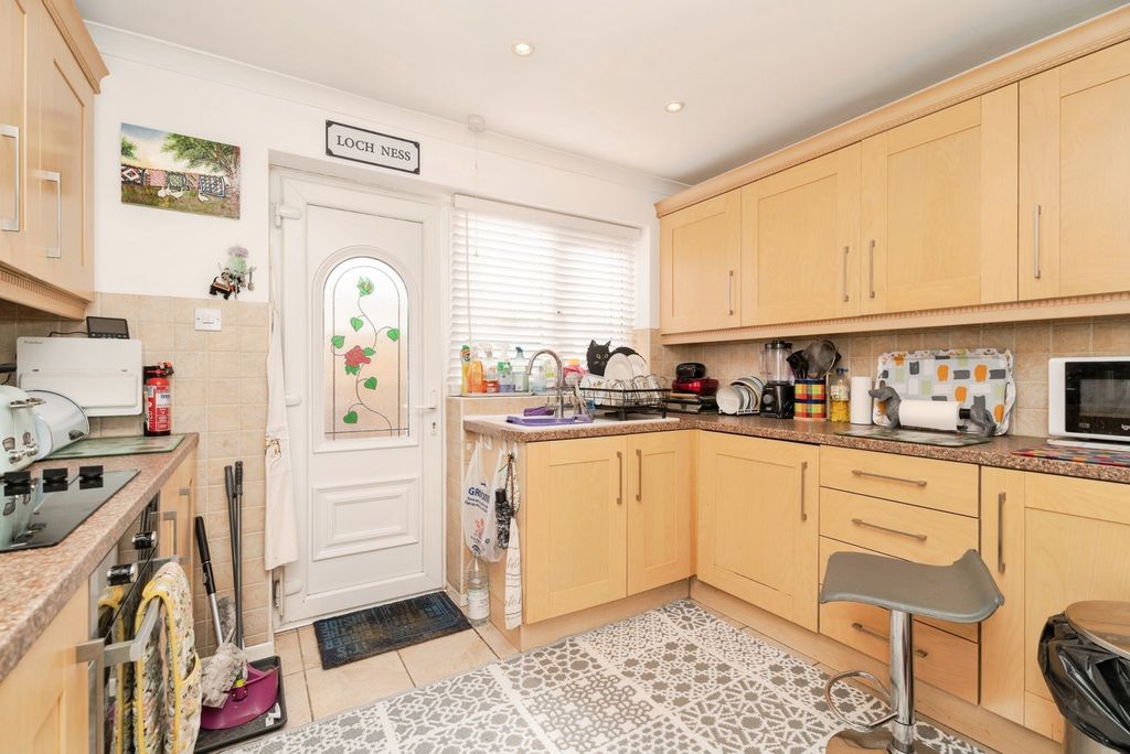 Property photo 2 of 35 Pbox-Img.Jpg