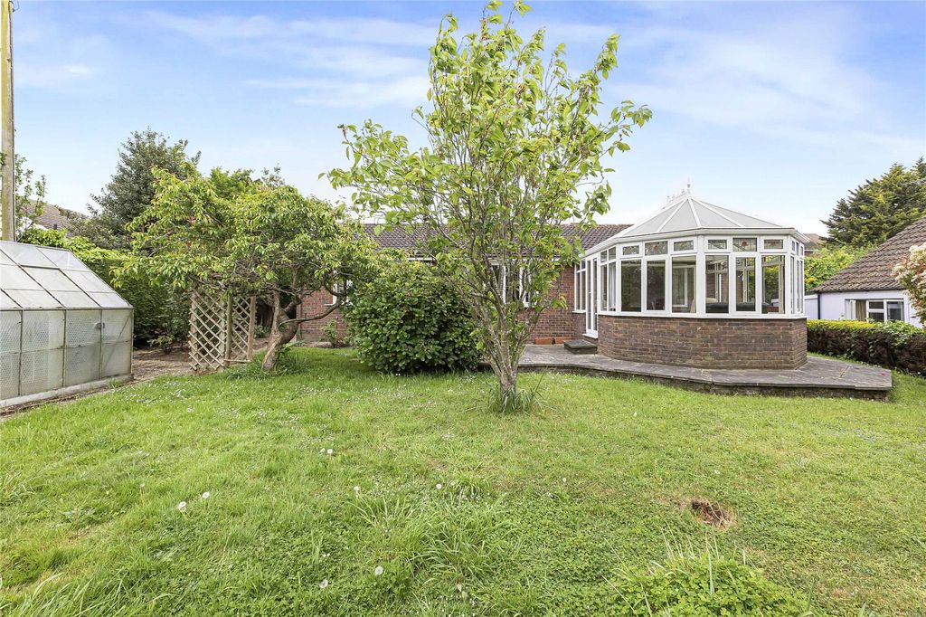 Property photo 2 of 36 Picture No. 32