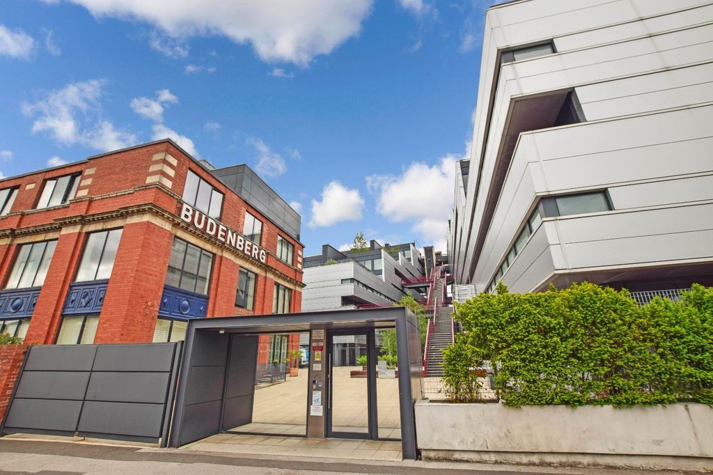 Property photo 1 of 17 Picture No. 05