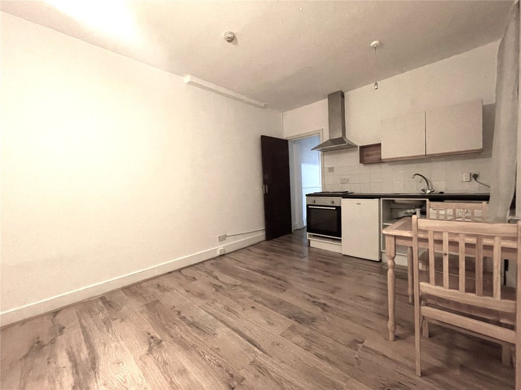 Property photo 3 of 5 Picture No. 09