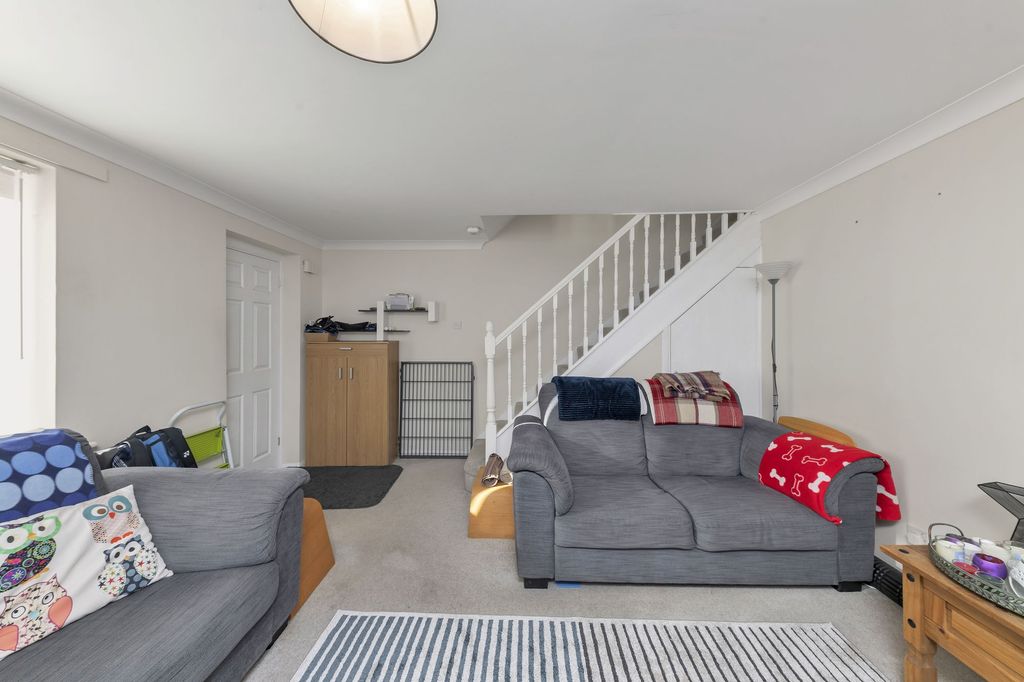 Property photo 3 of 12