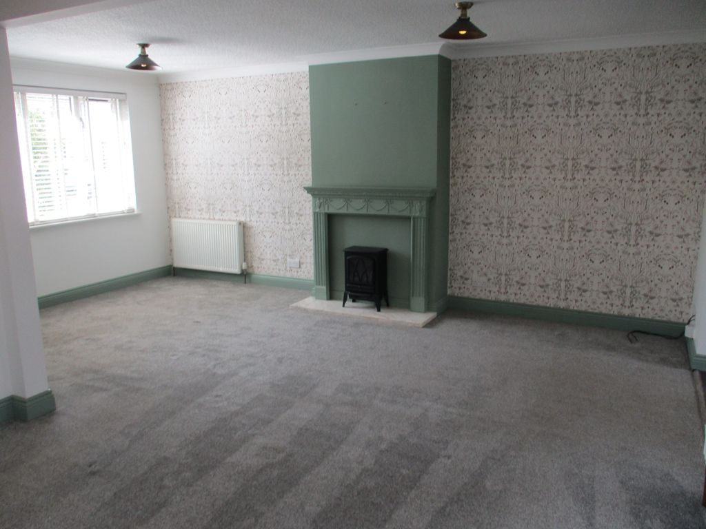 Property photo 2 of 25