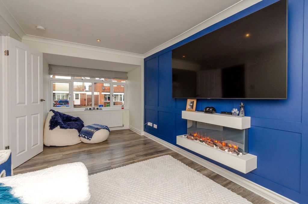 Property photo 3 of 24 Picture No. 04