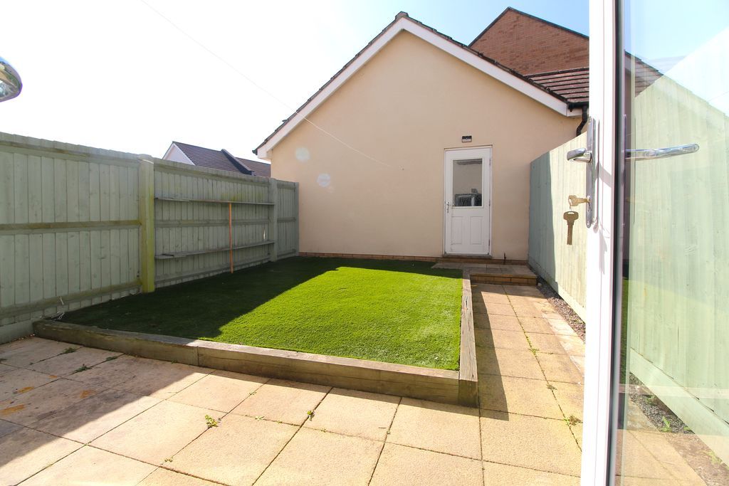 Property photo 3 of 12 Garden