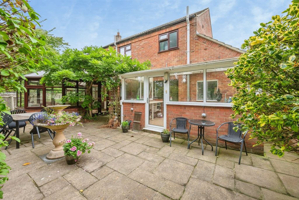 Property photo 2 of 23