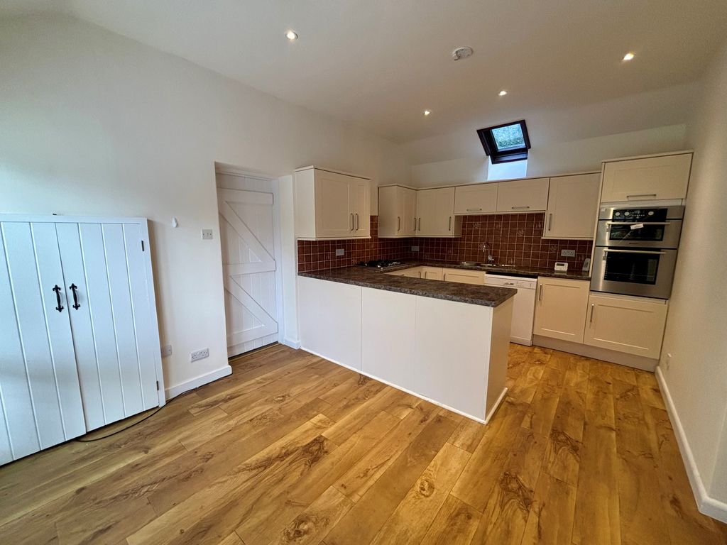 Property photo 3 of 11 Open Plan