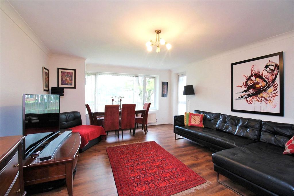 Property photo 2 of 13 Lounge/Diner