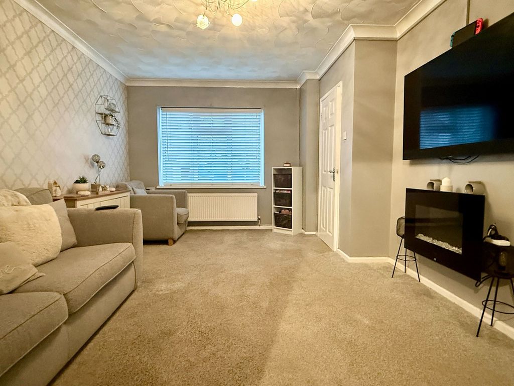 Property photo 2 of 26