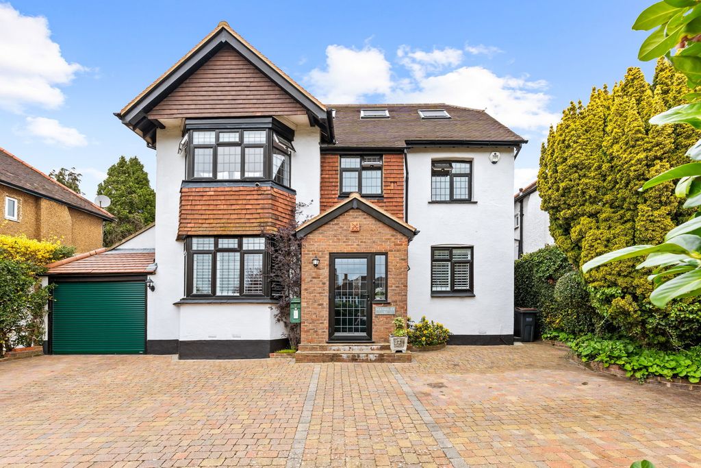 Property photo 1 of 42